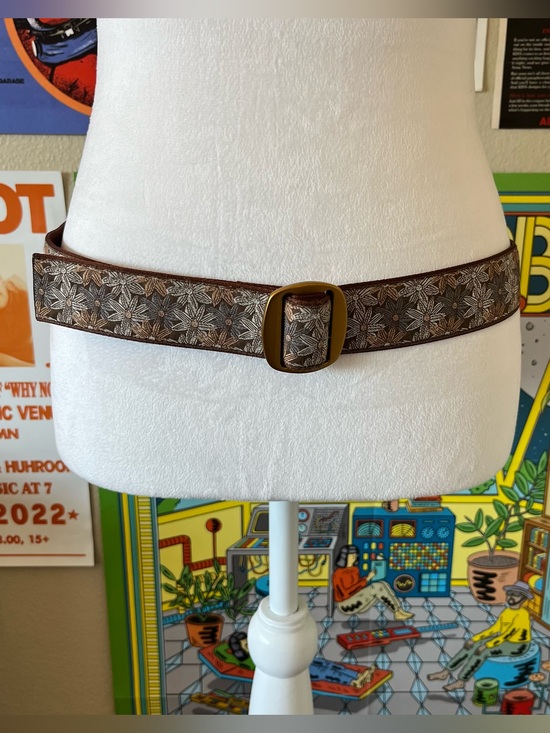 Bison Designs Accessories - Brown floral belt with gold buckle